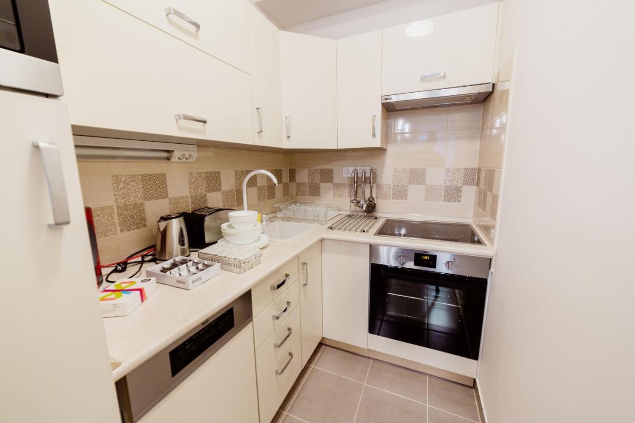Corvin Promenade With Free Parking Apartamento Budapeste Exterior foto